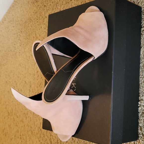 Kendall & Kylie 110mm Essie Suede Mule - Picture 2 of 7